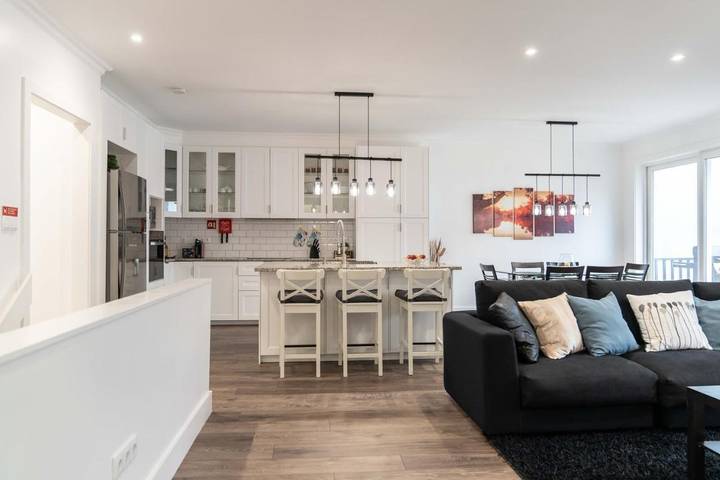 Location de vacances pour 6 personnes, avec vue ainsi que piscine et jardin dans Água de Alto - 4