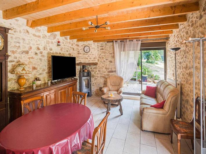 Location de vacances pour 5 personnes, avec Terrasse ainsi que Jardin et Piscine à Saint-Cernin-de-l'Herm - 3