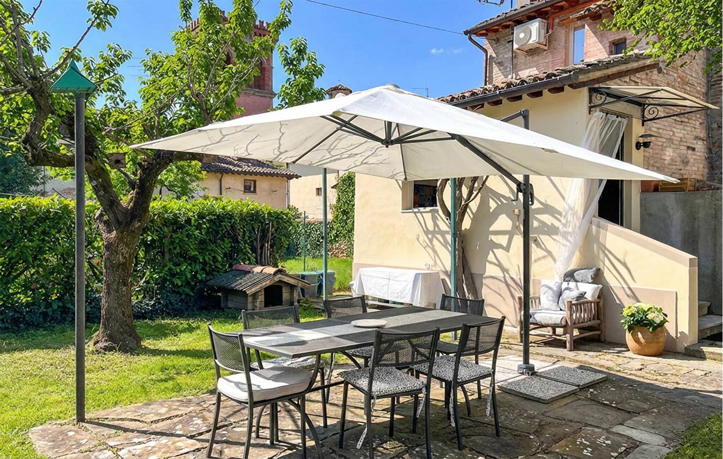 Gartenwohnung in der Nähe des Stadtzentrums von Sansepolcro in Sansepolcro, Valtiberina