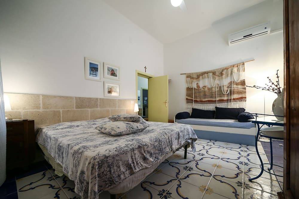 Villa Lucky, nur 50 m vom Strand Punta Prosciutto entfernt in Porto Cesareo, Golf von Tarent