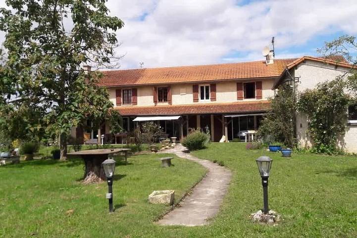 Location de vacances pour 7 personnes à Valdivienne