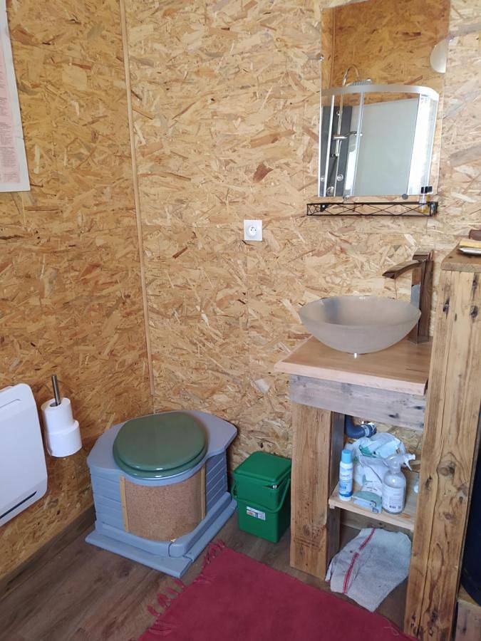 Tente pour 4 personnes, avec jardin ainsi que terrasse et vue dans la Région de nyons - 3