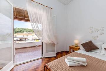 Apartment for 4 People in Kassiopi, Corfu, Photo 1