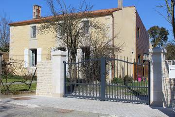 Gîte pour 5 personnes, avec terrasse et jardin, animaux acceptés à Le Mazeau