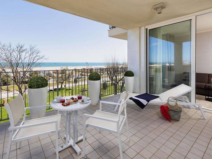 Hotel für 2 Personen, mit Balkon und Terrasse sowie Garten und Kinderpool