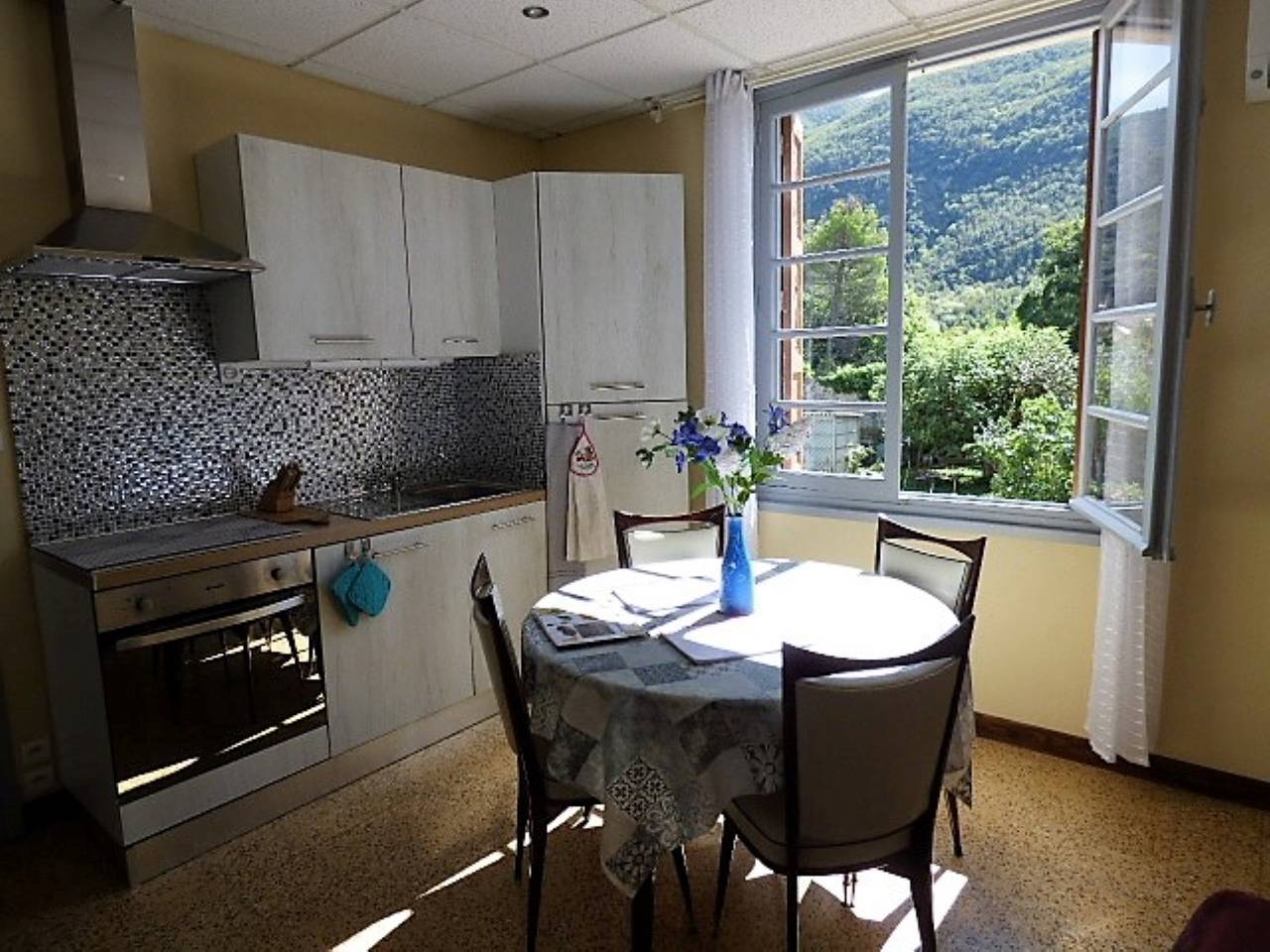 Appartement entier, Appartement cosy à Arles-sur-Tech 34 m², près de la nature in Arles-sur-Tech, Région de Céret