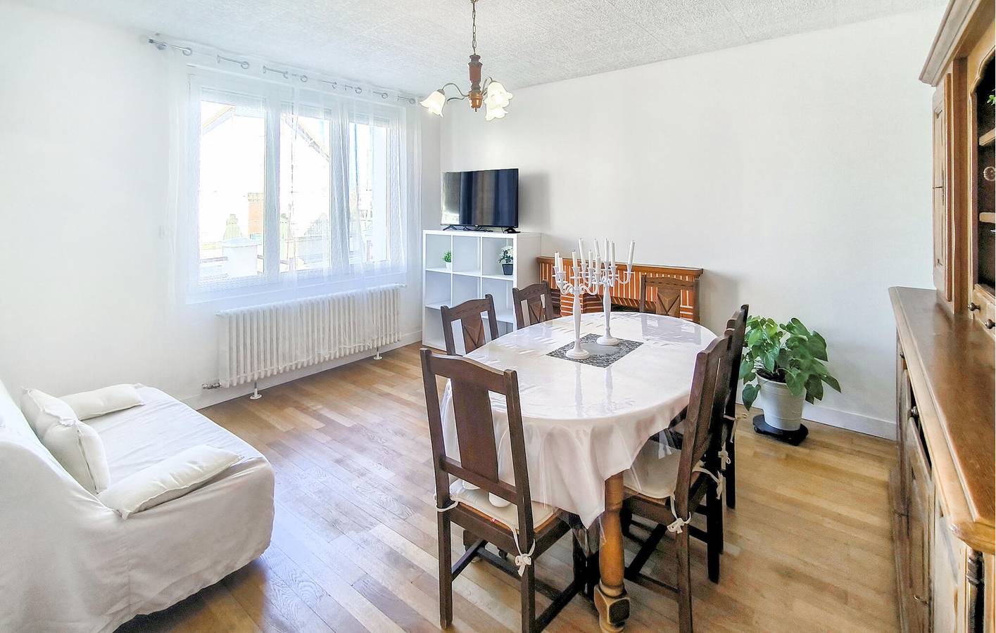 Gemütliches Vendôme-Apartment mit WiFi, TV und Parkplatz in Vendôme, Loire-Tal