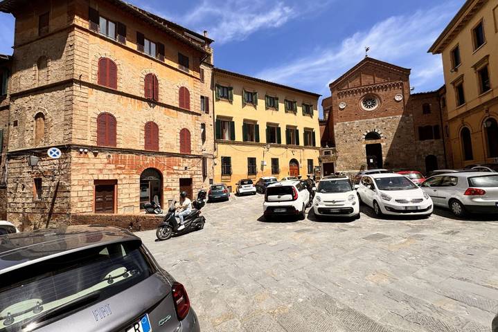 Entire apartment, Abbadia Panoramic Terrace in Siena, Siena region2