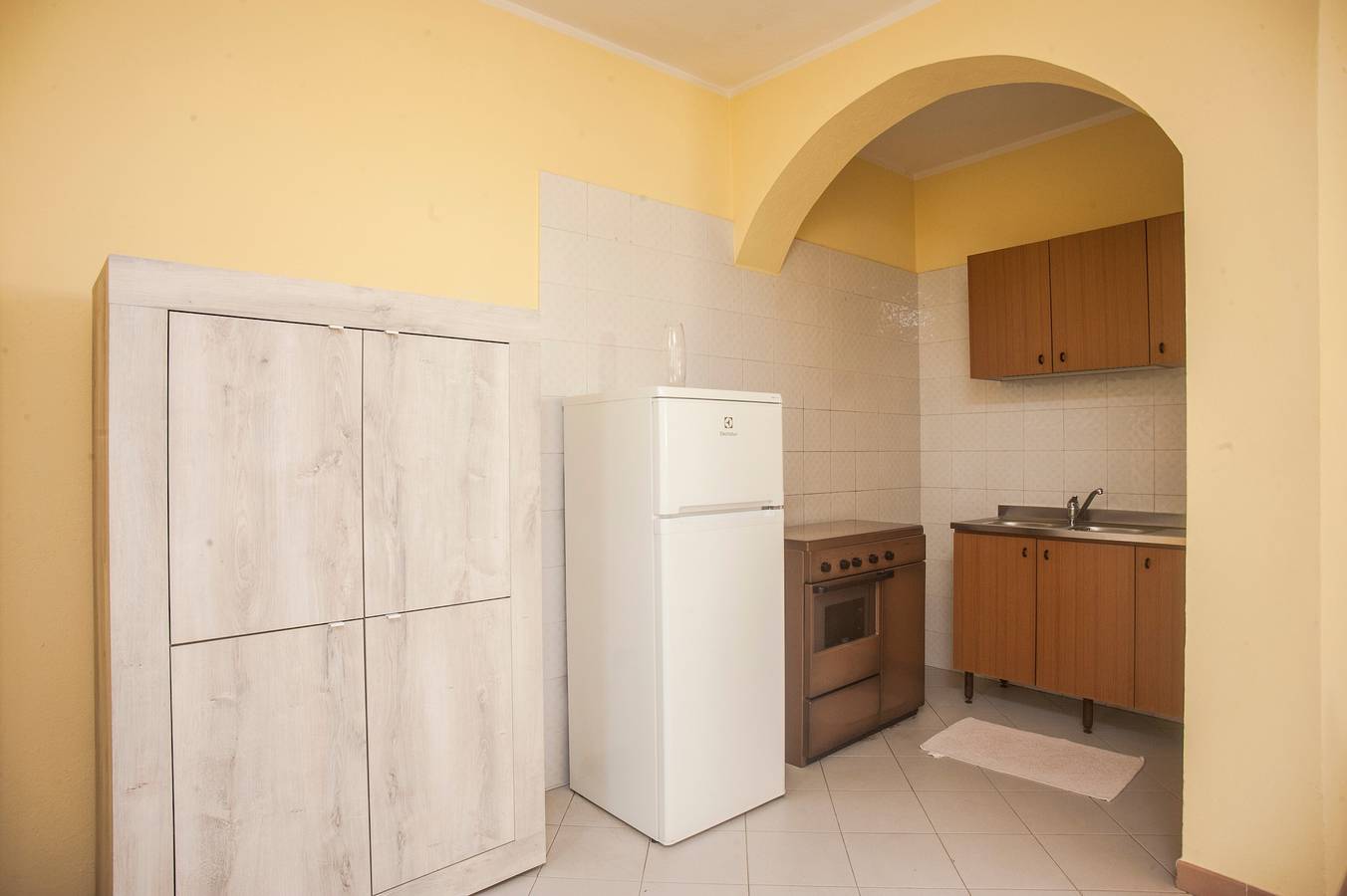 Appartement "Cindy" avec vue sur les montagnes, Wi-Fi, A/C, Balcon, Terrasse et Jardin in Villa San Pietro, Province de Cagliari