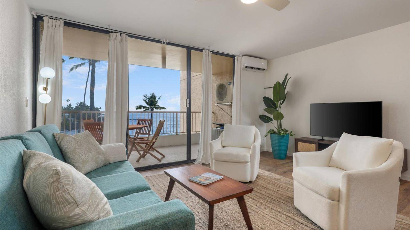 Entire apartment, Opihi Suite at Kona Reef in Kailua-Kona, South Kona