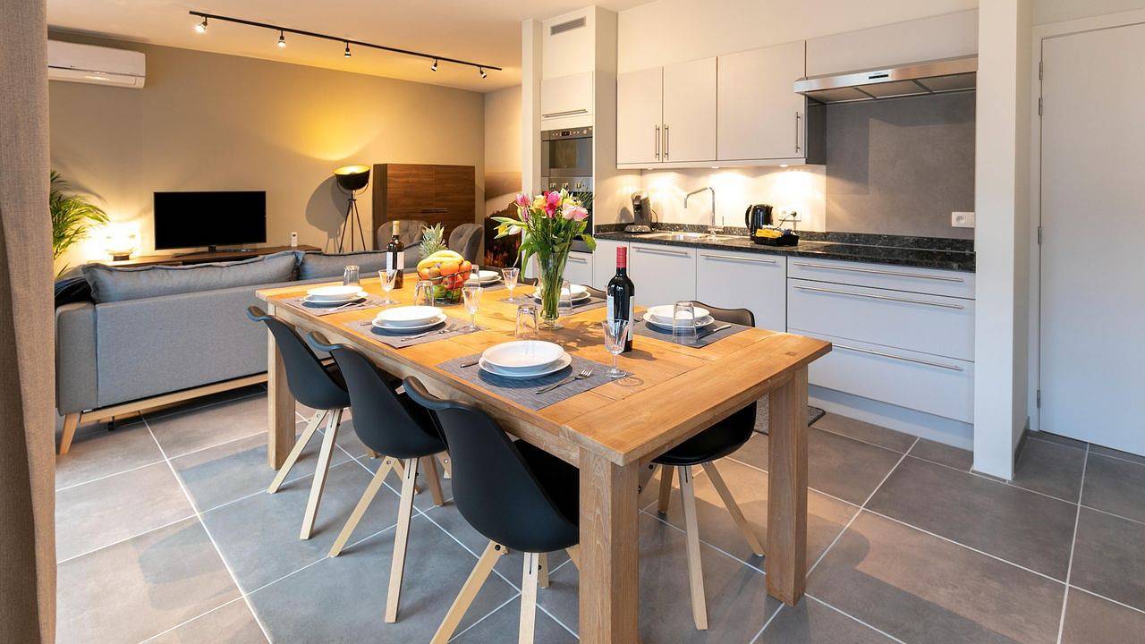 Geheel vakantieappartement, Vakantieappartement voor 6 personen met tuin in Maasmechelen, Belgisch-Limburg