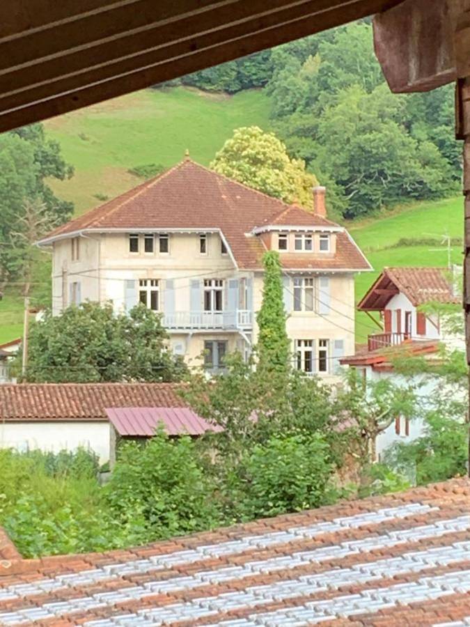 Chambre d’hôte pour 6 personnes, avec balcon ainsi que jardin et jacuzzi au Pays basque - 2