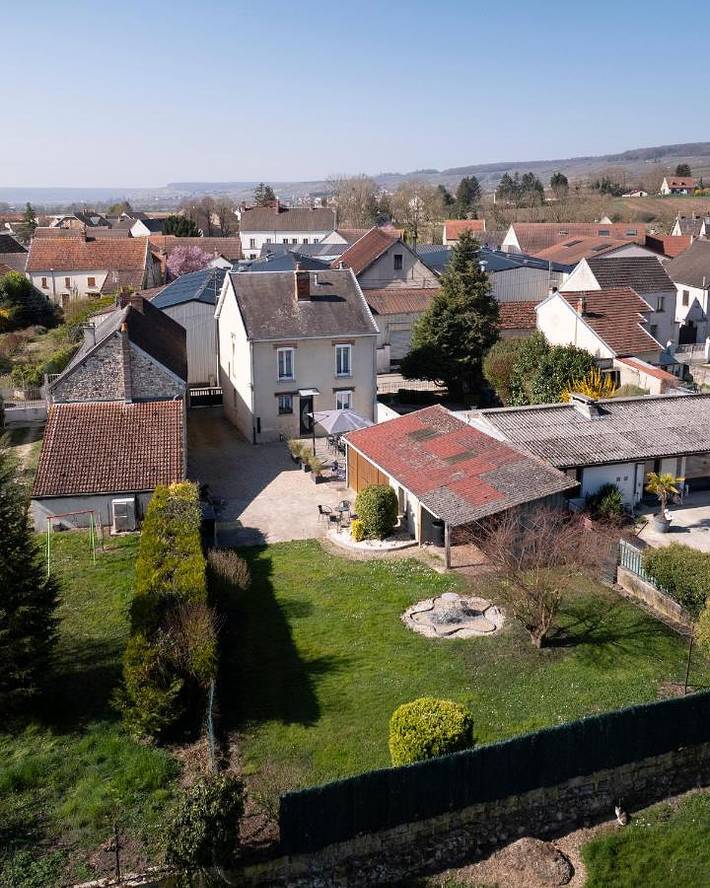 Location de vacances pour 10 personnes, avec Terrasse et Jardin dans Verneuil (Marne)