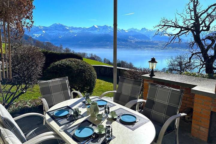 Chalet für 6 Personen, mit Garten und Balkon in Sigriswil