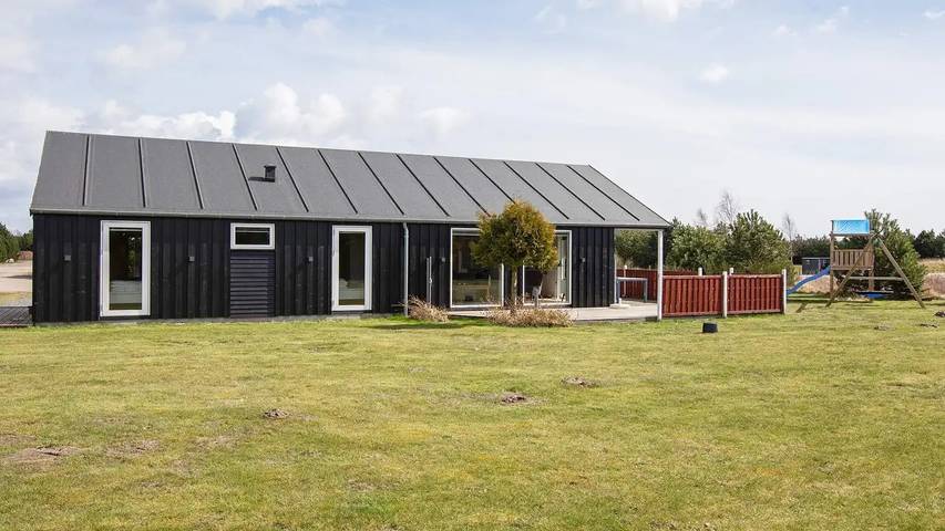 Ferieudlejning for 7 personer, med jacuzzi og sauna samt terrasse i Marielyst