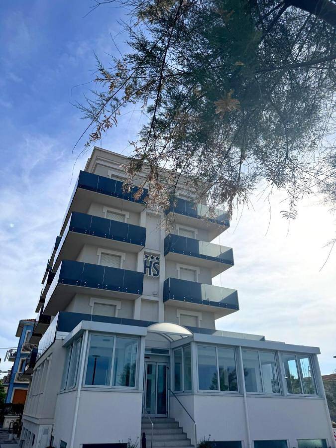 Hôtel pour 4 personnes, avec terrasse et vue, animaux acceptés