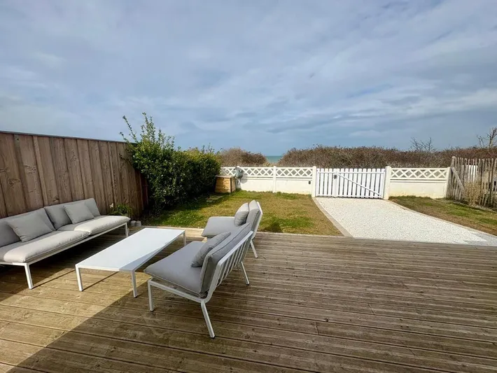Chalet para 4 personas, con jardín además de terraza y vistas - 1