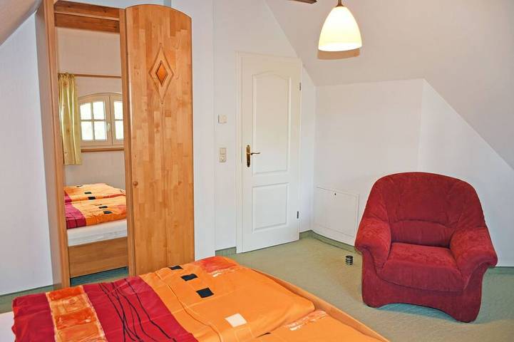 Bauernhof für 3 Personen, mit Sauna und Pool sowie Terrasse und Garten, mit Haustier in Sellin - 4