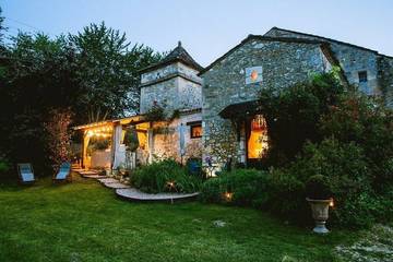 Gîte pour 4 personnes, avec sauna et jardin ainsi que jacuzzi et terrasse à Beaumont-du-Périgord