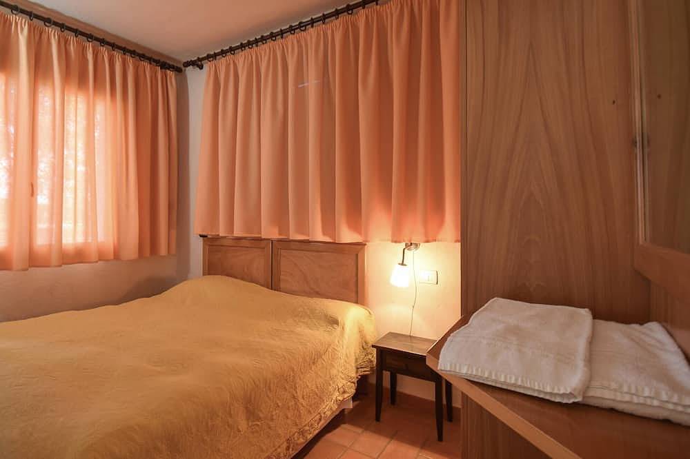 Amazing home in Pescia Romana with Wifi in Montalto di Castro, Provincia di Viterbo