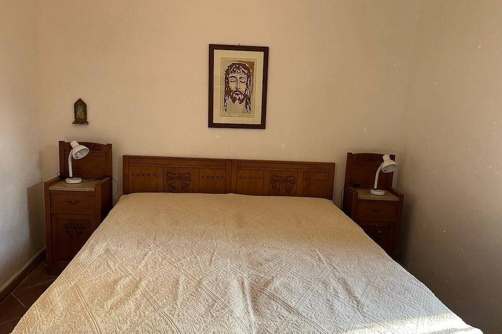 Villa, accesso diretto al mare, con parco esclusivo 2000mq, 3 camere, 2 bagni. in Puntaldia, San Teodoro