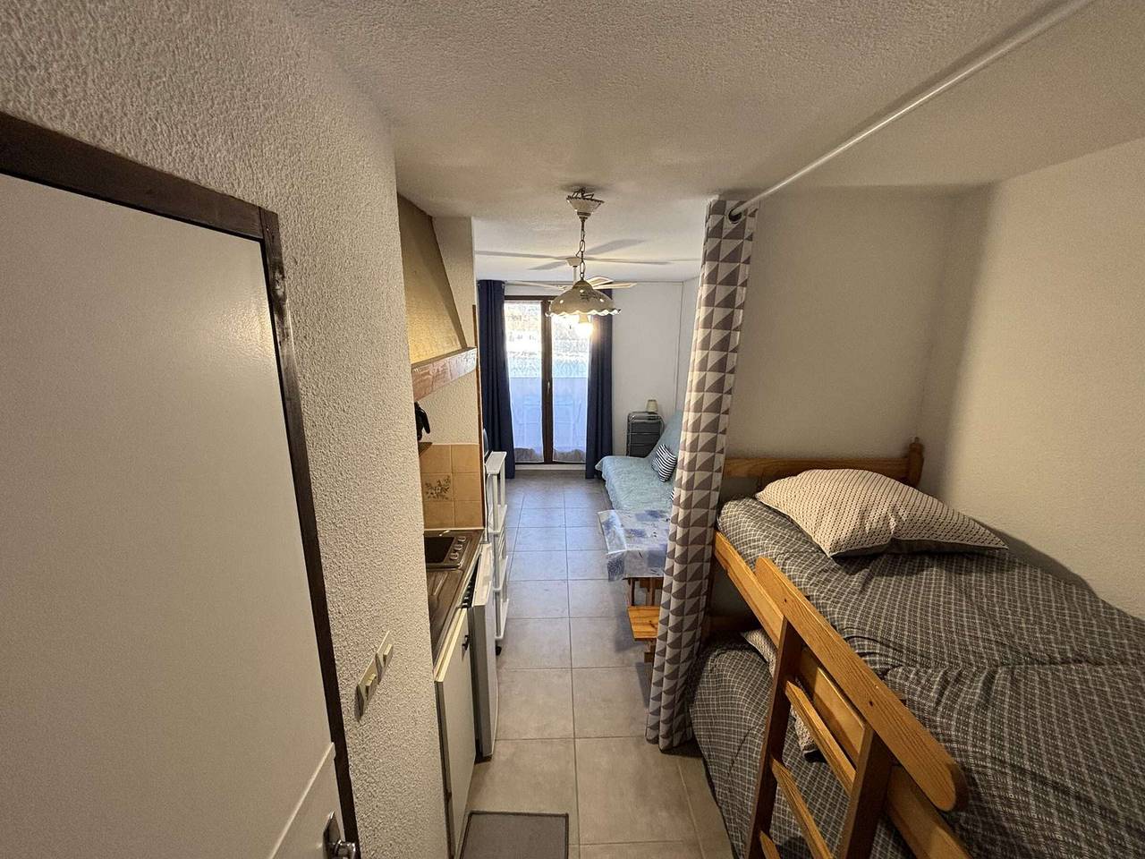 Ganze Wohnung, Studio-Kabine in Port-la-Nouvelle nahe dem Strand in Port-la-Nouvelle, Mittelmeerküste (Frankreich)
