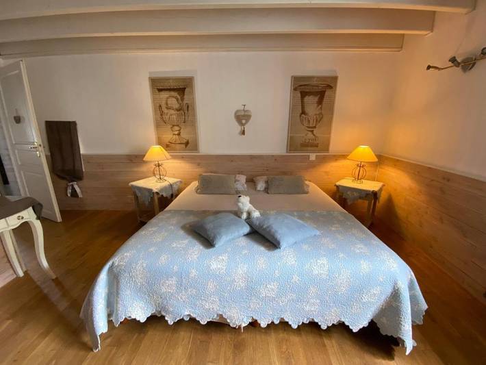 Chambre d’hôte pour 4 personnes, avec Balcon et Terrasse ainsi que Jardin et Vue dans Les Écharmeaux