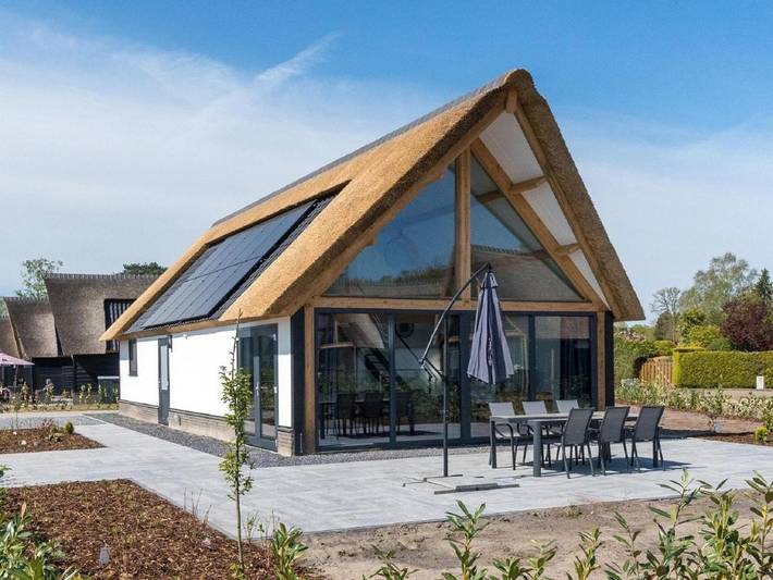 Vakantiehuis voor 6 personen, with terras and zwembad as well as tuin in Baarle-Nassau