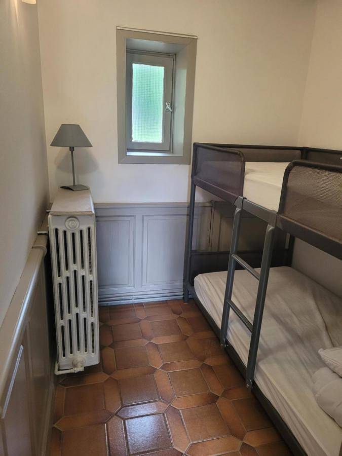 Gîte pour 6 personnes, avec jardin et vue à Pleugueneuc - 4