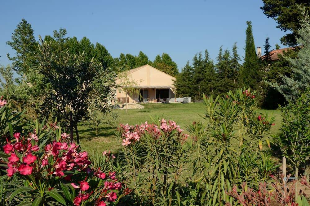 Mazet restauré en 2016 in Plan-d'Orgon, Région d'Arles