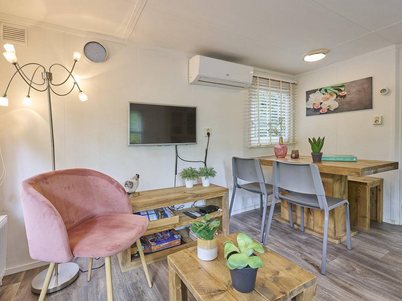 Schönes Ferienchalet mit verspieltem Garten
 in Epe, Veluwe