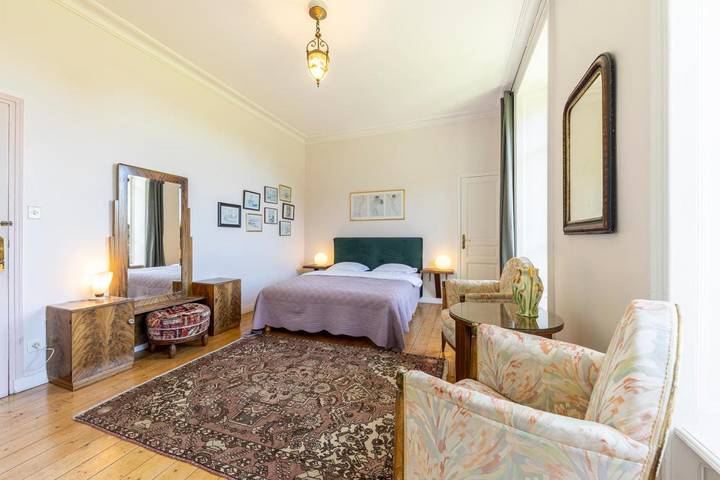 Location de vacances pour 2 personnes, avec terrasse ainsi que jardin et vue à Gouesnach - 2