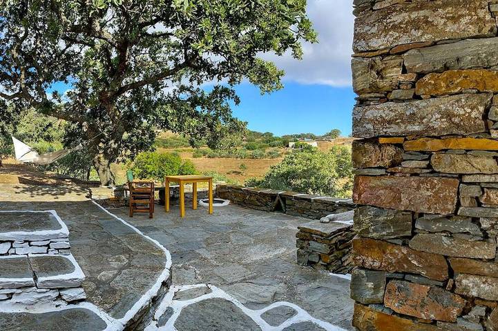 Location de vacances pour 2 personnes, avec jardin dans Kea