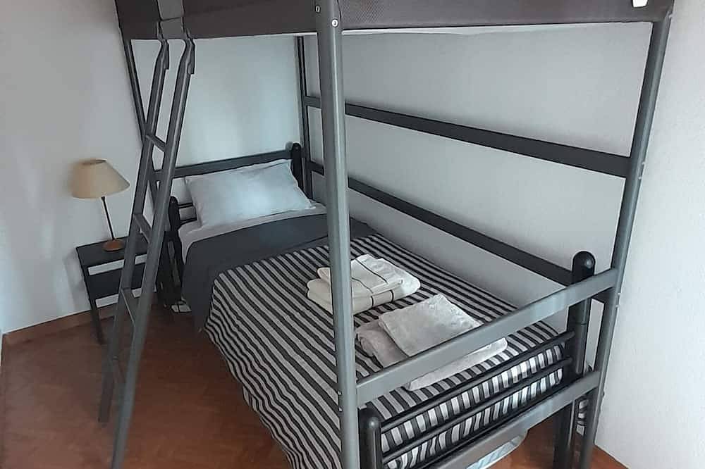 Vivenda Unifamiliar in Aroeira, Charneca de Caparica e Sobreda