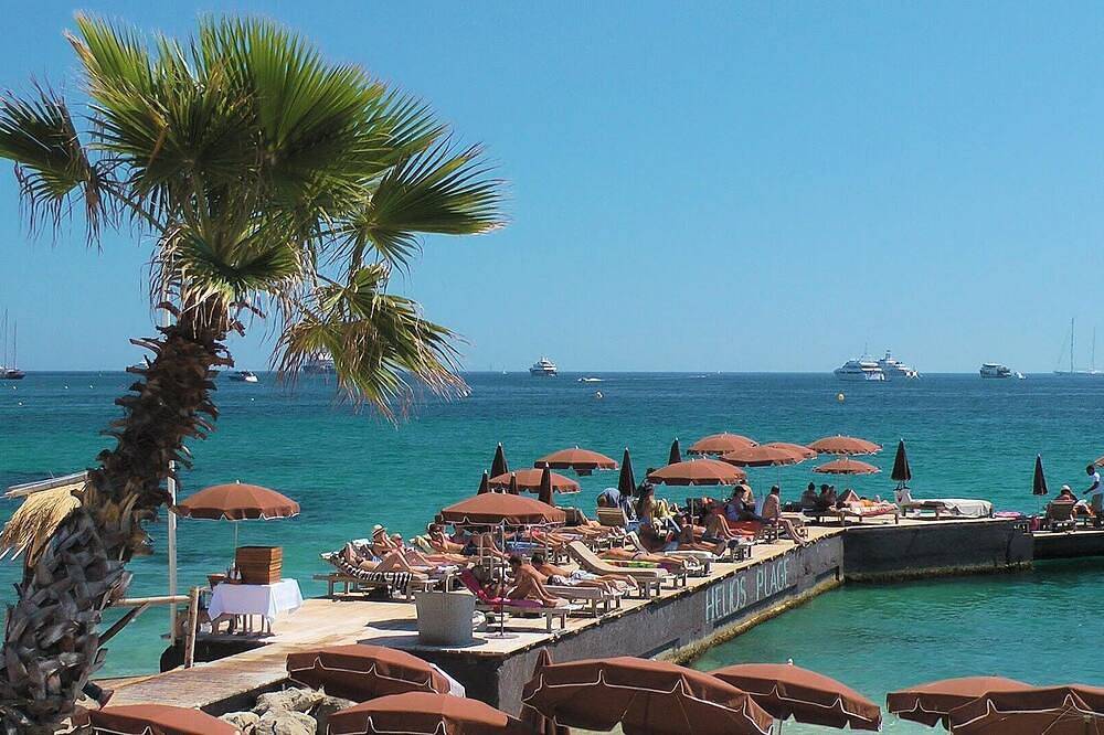 Ganze Wohnung, Juan les Pins 200 m von den Stränden entfernt in Juan-les-Pins, Antibes