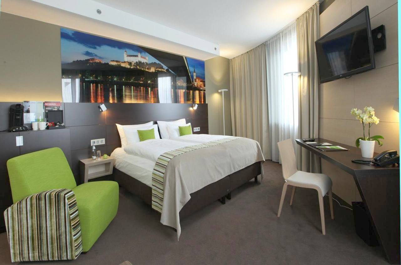 Lindner Hotel Gallery Central in Bratislava, Bratislava und Umgebung