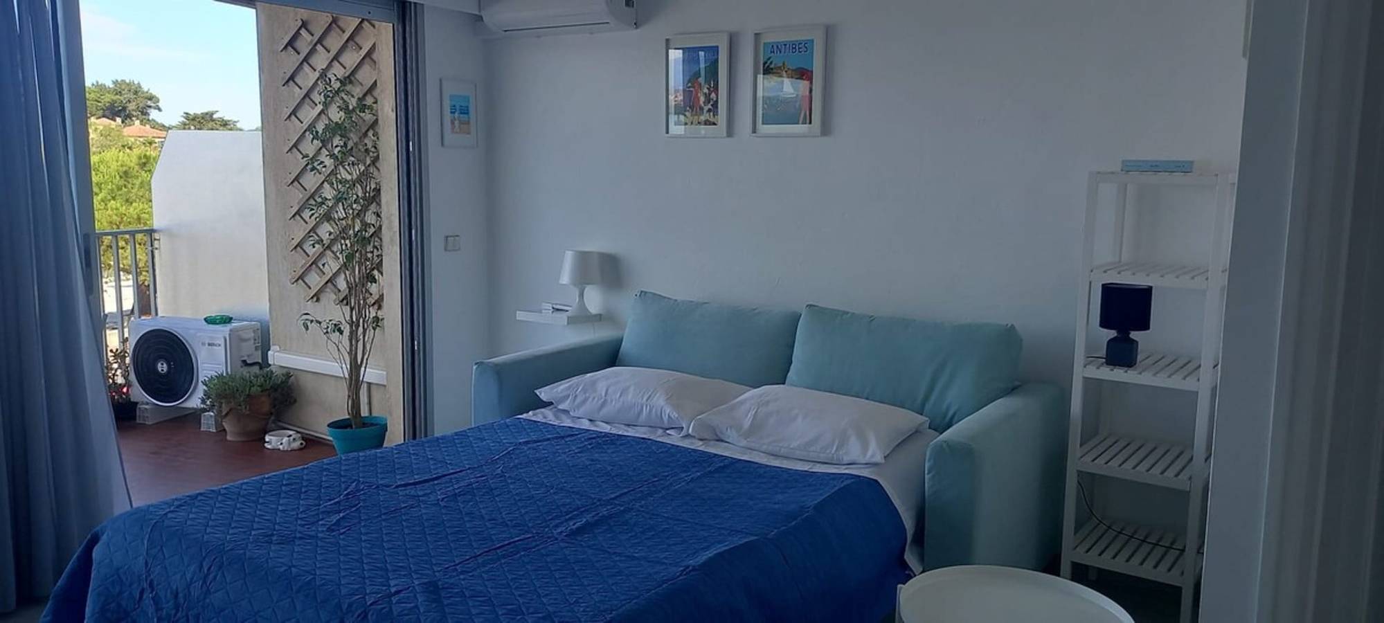 Studio entier, 06At1 - Studio cosy bord de mer situation idéale in Antibes, Région de Cannes