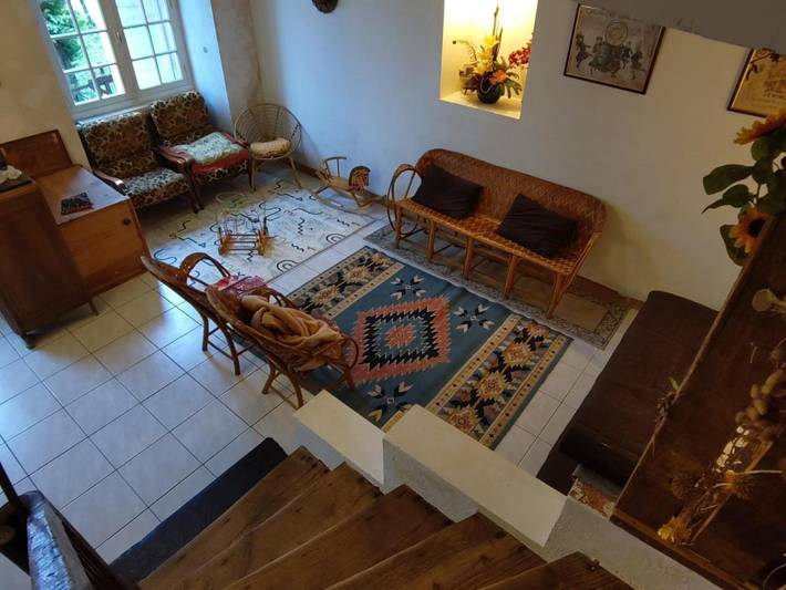 Location de vacances pour 9 personnes, avec jardin ainsi que vue et terrasse à Brassac (Ariège)