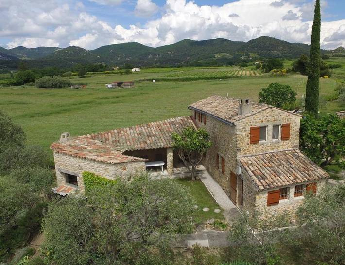Maison de vacances pour 2 personnes, avec Terrasse et Jardin ainsi que Piscine et Vue