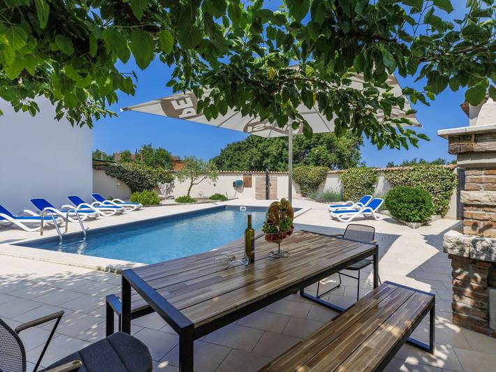 Ferienhaus für 8 Personen, mit Terrasse und Garten in Umag und Umgebung - 2