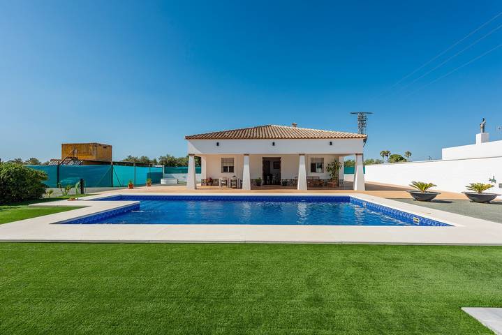Casa rural para 6 personas, con Jardín en Marchena