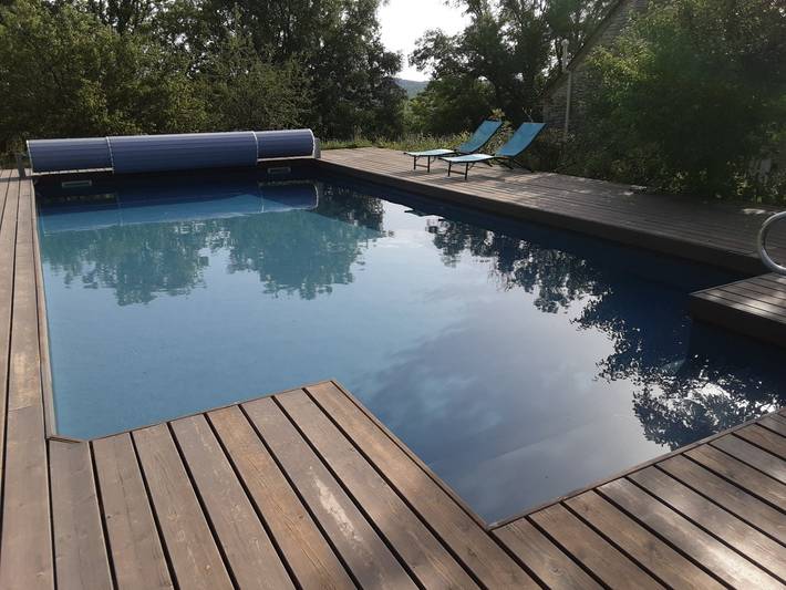 Gîte pour 12 personnes, avec jardin ainsi que terrasse et piscine dans le Lot - 4