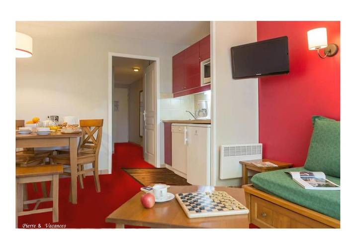 Appartement de vacances pour 5 personnes, avec terrasse ainsi que piscine et vue, animaux acceptés