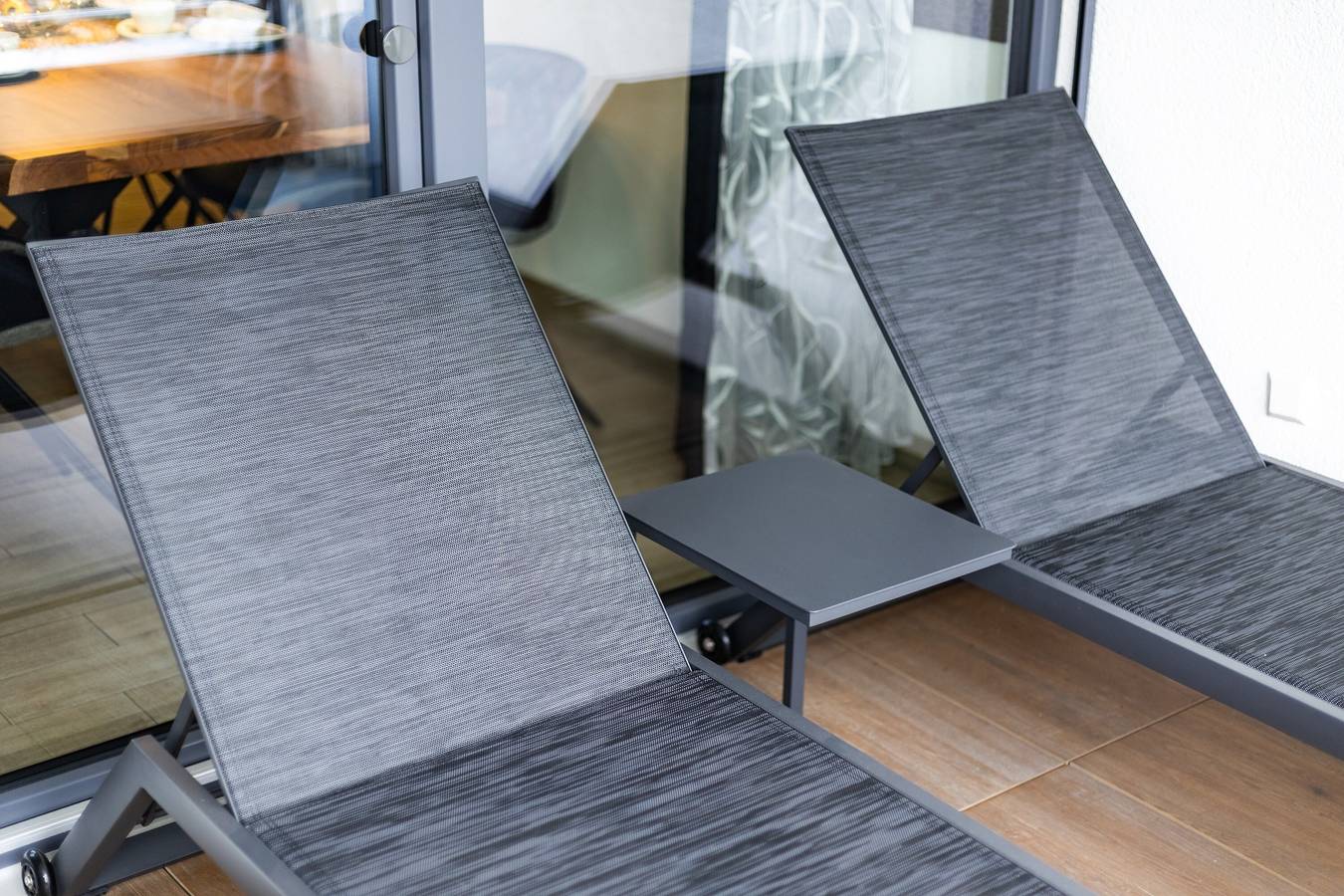 Ganze Wohnung, Deluxe-Apartment Frauenberg mit Seeblick, Balkon und Wi-Fi, 97qm in Bodman-Ludwigshafen, Obersee (Bodensee)