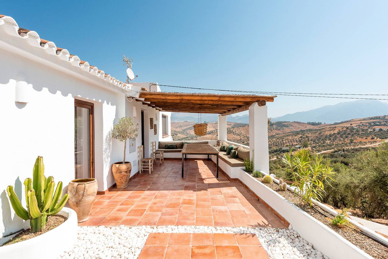 Villa 'Perruchena' com Vista para a Montanha, Wi-Fi e Ar Condicionado in Cútar, Málaga Provincia