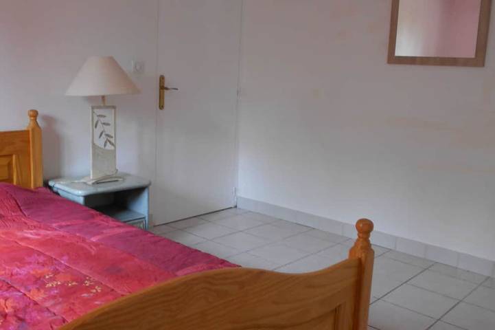 Location de vacances pour 4 personnes, avec piscine et terrasse, animaux acceptés à Saint-Paul-en-Forêt - 4