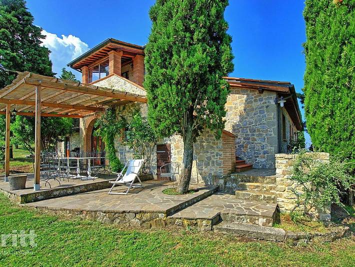 Casa vacanza per 16 persone, con balcone/terrazza e idromassaggio nonché terrazza e piscina in Val d’Orcia
