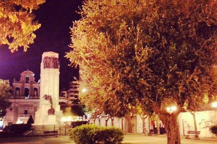 Centralissimo e luminosissimo appartamento intero con Open Space. in Taranto, Golf von Tarent