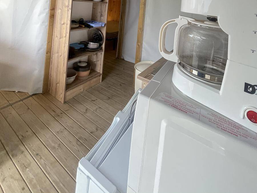 Camping Les Marsouins - Bungalow toilé 4 personnes - Lodge avec sanitaires in Bretignolles-sur-Mer, Vallée de la Loire