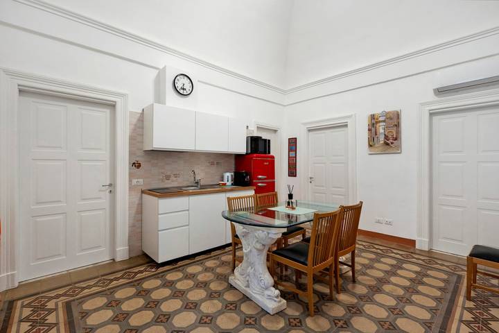 Apartamento entero, Apartamento 'Touristhouse Monopoli 10' con balcón, Wi-Fi y aire acondicionado in Monopoli, Region de Bari
